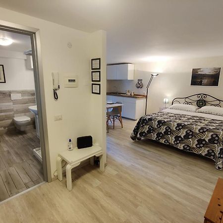 Le Case Di Giulia Abbadia Lariana Habitación foto
